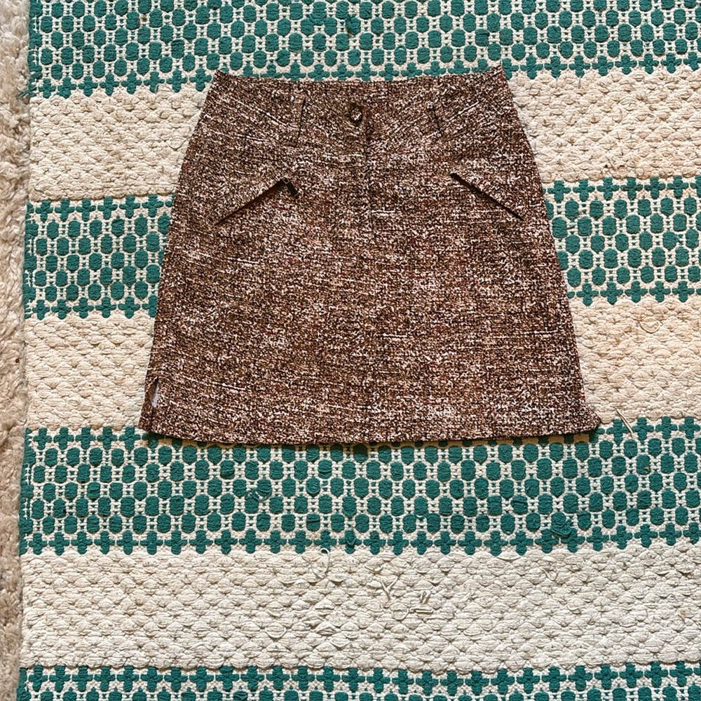 Size 2 woman’s brown DKNYGolf skirt